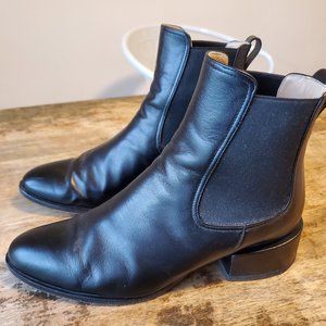 Dear Frances Gem boot, size 7.5
